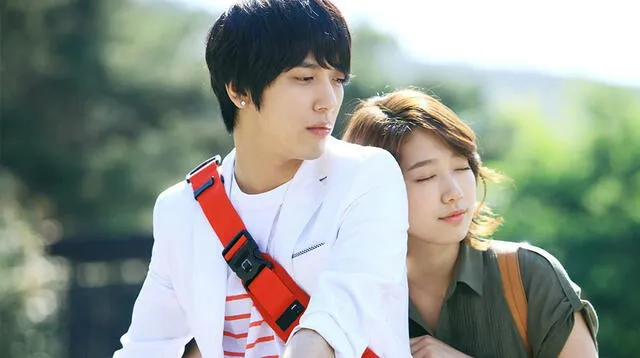 Jung Yong Hwa y Park Shin Hye en "Cuerdas de corazón". Foto: MBC   