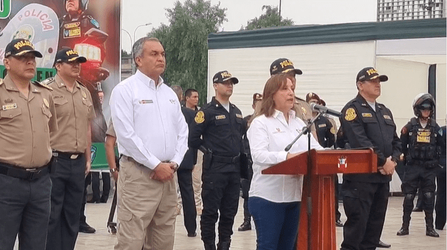  Dina Boluarte manifestó que el Perú no quiere volver a repetir lo que sucedió en los 80’ y 90’. Foto: Vanessa Sandoval/ La República   