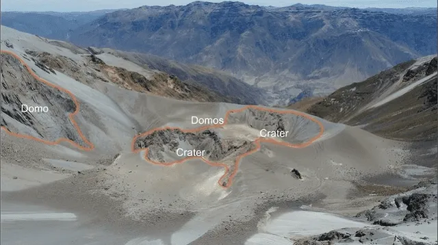  Cráter del volcán Huaynaputina. Foto: Gobierno del Perú<br>    