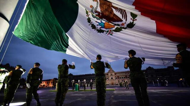 Popularmente se considera que los colores de la bandera de México tienen un significado, derivado de la lucha de Independencia. Foto: iStock   