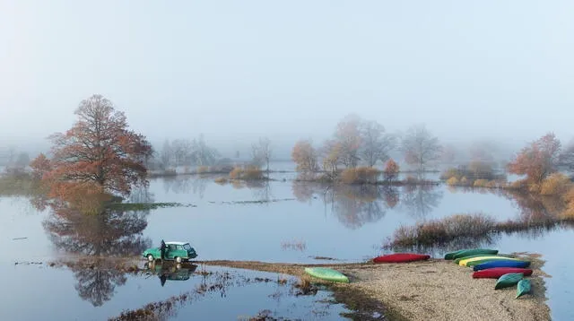  El turismo durante la quinta estación está ganando popularidad en el Parque Nacional Soomaa, Estonia. Foto: visitparnu   