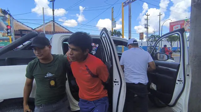 Uno de los tres sospechosos detenidos por la Policía. Créditos: Yazmín Araujo / La República Uno de los tres sospechosos detenidos por la Policía. Créditos: Yazmín Araujo / La República