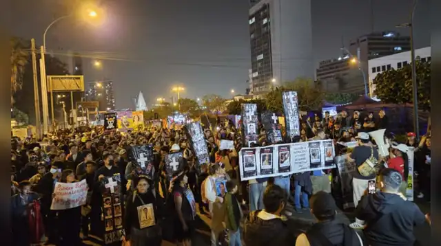Marcha Generación Z 14 noviembre. Foto: Sebastian Blanco Marcha Generación Z 14 noviembre. Foto: Sebastian Blanco