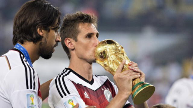 Miroslav Klose cumple 42 años y se coronó campeón del mundo en 2014.