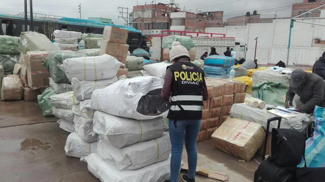 Puno. Contrabando fue incautado en zona fronteriza. Foto: PNP