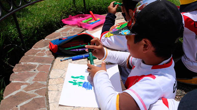 Niños de Huancayo demuestran su talento en concurso de dibujo “Había una vez”