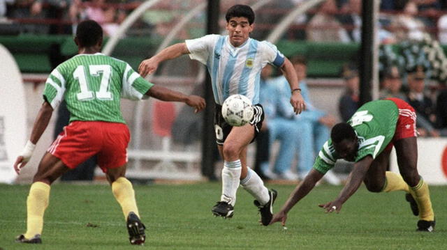 Diego Maradona fue parte del equipo que perdió ante Camerún en Italia 1990. Foto: Telam