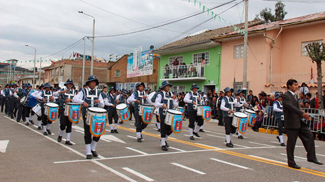 Escuelas de Huancayo se alistan para gran desfile por la Independencia