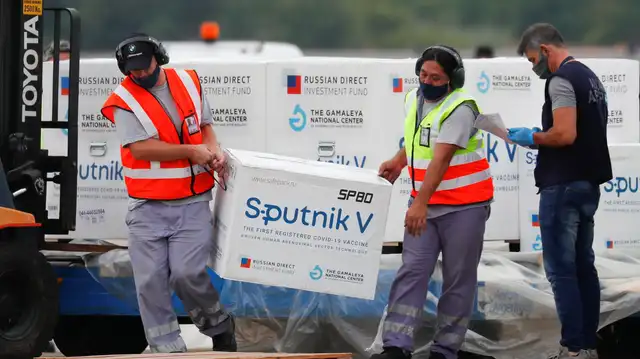  Vacuna Sputnik V durante la pandemia. Foto: El País<br>    