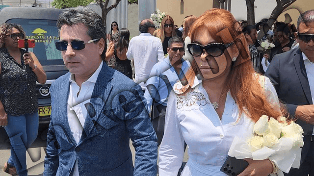  Magaly Medina llegó a entierro de su padre Luis Medina. Foto: Paolo Zegarra / URPI-LR<br>   