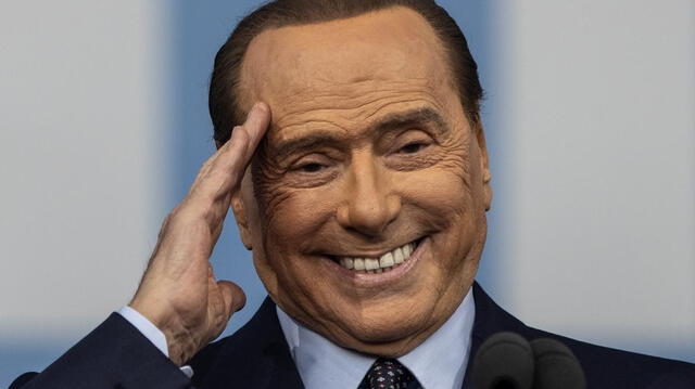  Silvio Berlusconi era amante de las cirugías estéticas. Foto: El Periódico<br><br>    