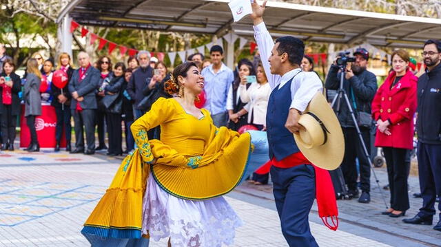  Danzas típicas peruanas en Chile. Foto: Ministerio de Relaciones Exteriores<br>    