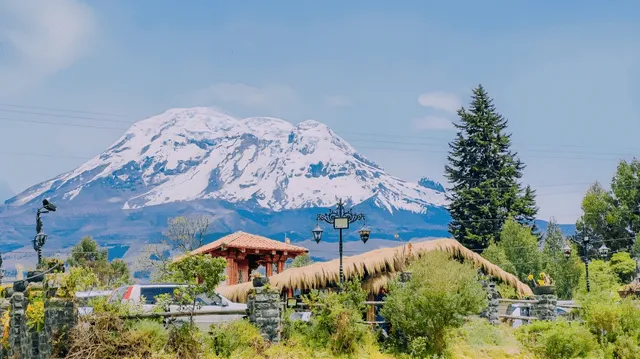 La montaña el Chimborazo también es conocido como el “punto más cercano al sol”. Foto: ecuadorhop   