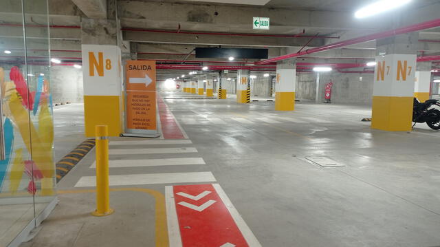 Estacionamiento del sótano 3 del Mall Aventura San Juan de Lurigancho