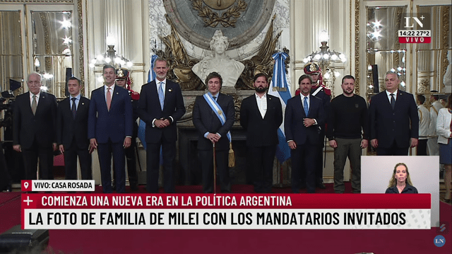  Foto oficial de Javier Milei con los presidentes invitados a la asunción. Foto: La Nación<br>    