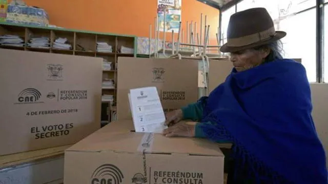 Más de 13 millones de ecuatorianos están llamados a participar de la consulta popular. Foto: AFP   