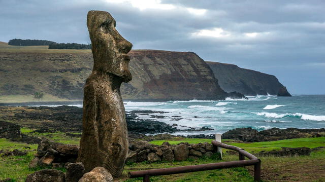  La Isla de Pascua, también conocida como Rapa Nui, es famosa por sus enigmáticas estatuas de piedra llamadas moáis. Foto: RTVE.es   