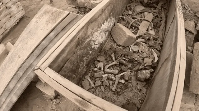 Así lucen la mayoría de tumbas en el cementerio El Carmen, Chincha. Foto: captura de Youtube/Dilo Nomás   