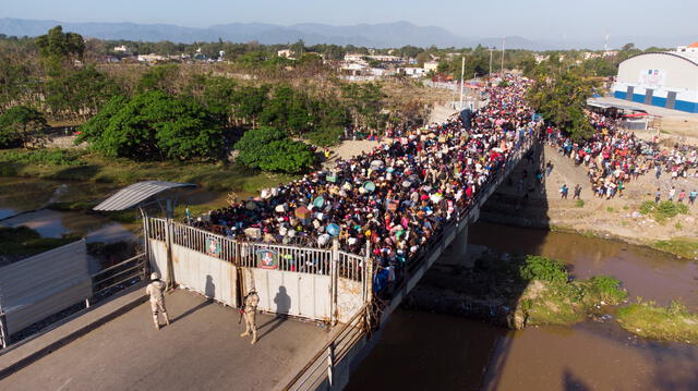  El río Masacre marca parte de la frontera entre los dos países latinoamericanos. Foto: EFE<br>    