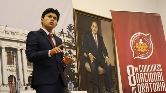 Ángel Guzmán fue congresista por 2 días a la edad de 16 años. Foto: La República 