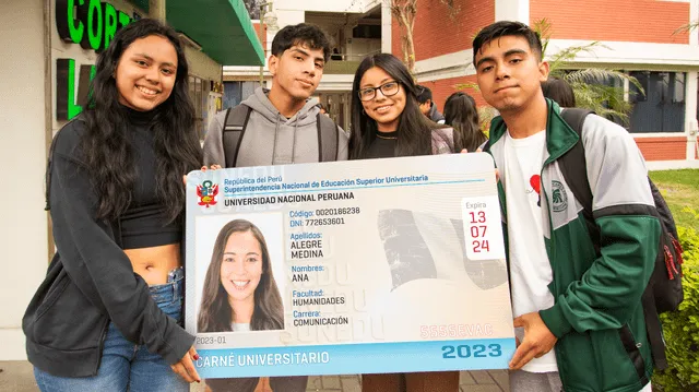 Así lucía el carné universitario emitido por Sunedu en 2023. Foto: El Peruano   