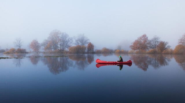  Anualmente, la quinta estación en Estonia transforma el Parque Nacional Soomaa en una extensa zona anegada. Foto: Karl Ander Adami   