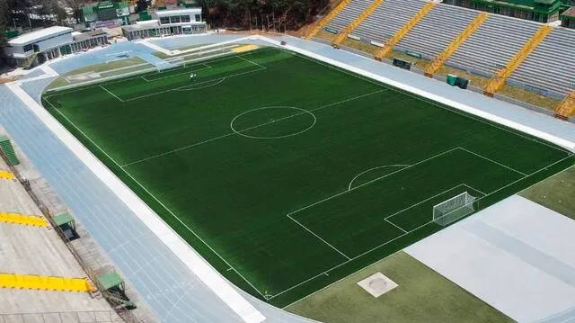 El estadio Cementos Progreso es la sede habitual para los juegos como local de los cremas. Foto: Comunicaciones FC   