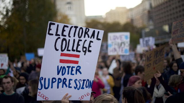 A lo largo de la historia, se han propuesto más de 700 enmiendas para modificar o abolir el Colegio Electoral, pero ninguna ha prosperado. Foto: CNBC   