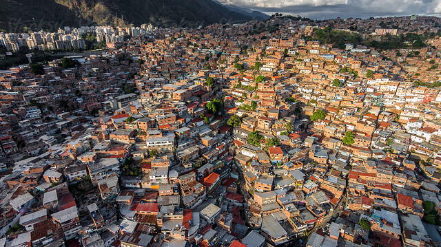  Venezuela atraviesa niveles críticos de inseguridad. Foto: Stocksy 