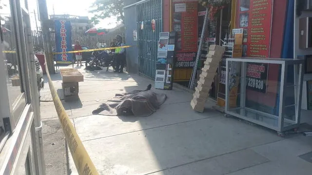 Joven es asesinado frente a una vidrieria. Foto: difusión   