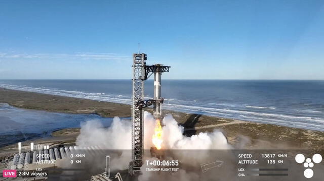 El despegue se realizó a las 16:37 hora de Perú desde las instalaciones de Boca Chica, Texas. Foto: AFP.   