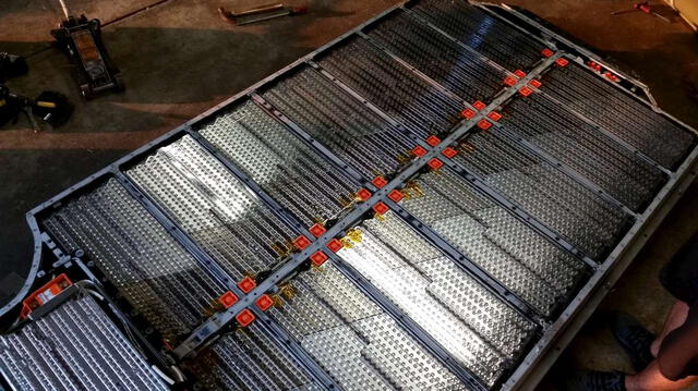Las baterías de litio de Tesla pueden ofrecer hasta 500 kilómetros de autonomía con una sola carga. Foto: Tesla Las baterías de litio de Tesla pueden ofrecer hasta 500 kilómetros de autonomía con una sola carga. Foto: Tesla