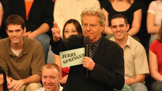 Jerry Springer, conductor del cuestionado The Jerry Springer Show.| Jerry Springer Jerry Springer, conductor del cuestionado The Jerry Springer Show.| Jerry Springer