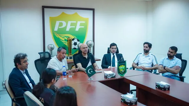 Solano se reunió con directivos de Pakistán. Foto: difusión. Solano se reunió con directivos de Pakistán. Foto: difusión.