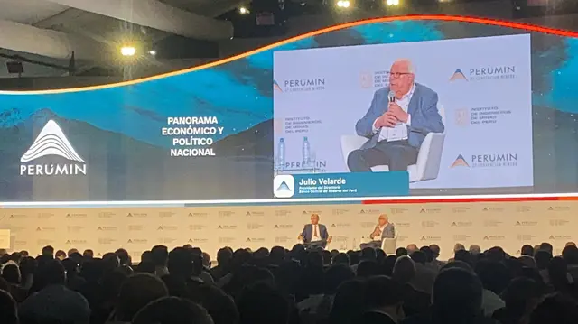 Julio Velarde en Perumin 37 Julio Velarde en Perumin 37