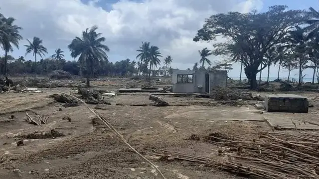 Todo Tonga quedó cubierno de cenizas tras la mortal erupción. Foto: Consulado del Reino de Tonga<br>    