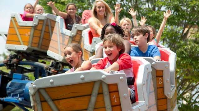 Children enjoy a ride in Six Flags America also known as "D.C.’s Thrill Capital." Photo: Fox Business Children enjoy a ride in Six Flags America also known as "D.C.’s Thrill Capital." Photo: Fox Business