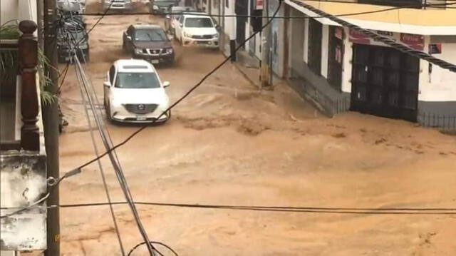 Calles de Los Baños del Inca parecía ríos tras lluvia