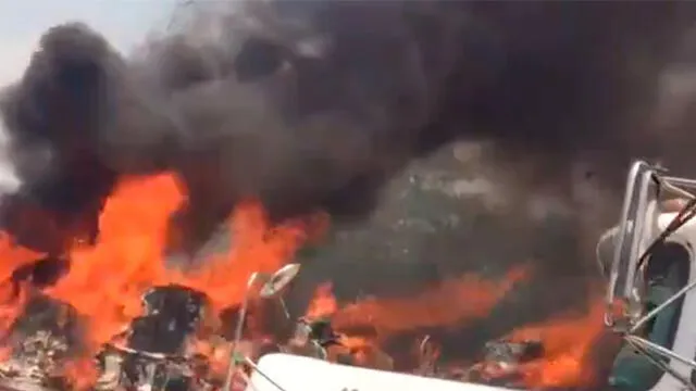 Crisis en Venezuela: Nicolás Maduro ordena quemar camiones de ayuda humanitaria [VIDEO y FOTOS]