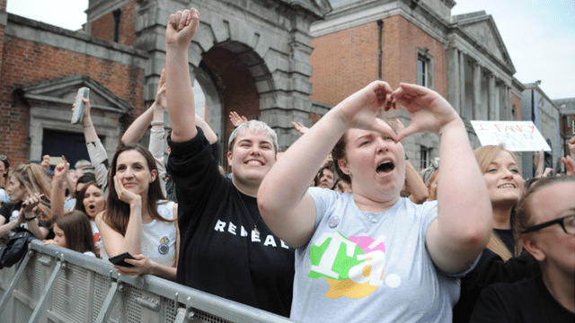 Irlanda acaba así con el tabú del aborto tras rotundo "sí" en referéndum [FOTOS]
