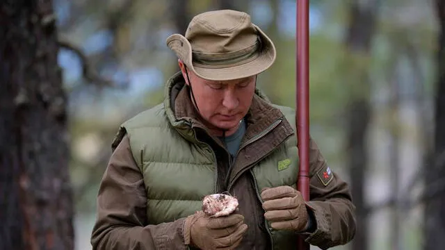 Vladímir Putin celebra sus 67 años en la gaita de Siberia. Foto: ALEXEI DRUZHINYN AFP