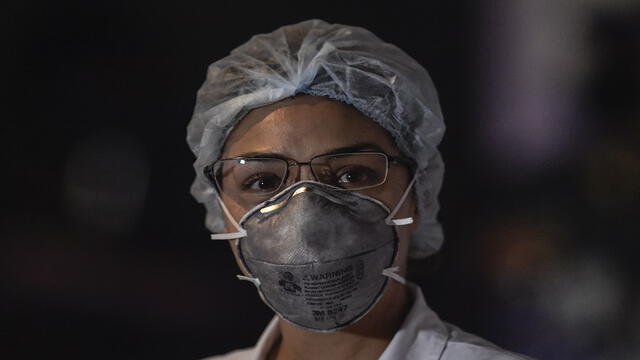 Capacitarán a los médicos en México para determinar si una muerte fue por COVID-19. Foto: AFP.