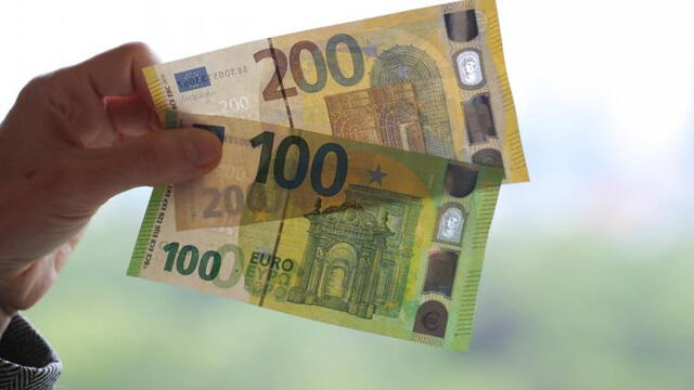Conoce los nuevos billetes de 100 y 200 euros que hoy salen en circulación [Fotos]