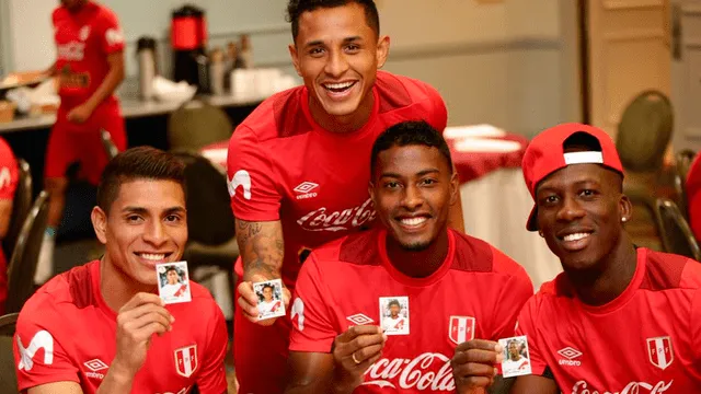 Selección peruana: futbolistas conocieron sus cromos en el Álbum Panini [FOTOS]