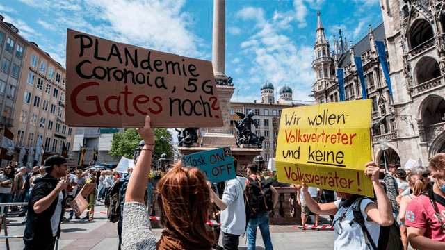 ¿Por qué multitudes de Alemania y España marchan para negar la pandemia?
