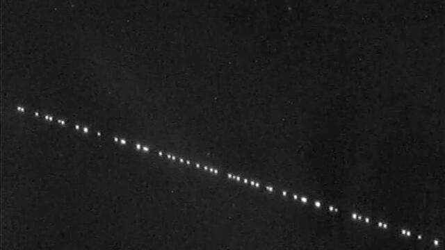 Satélites de Starlink visibles desde la Tierra. Foto: Marco Langbroek