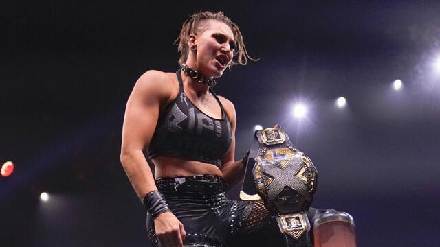 Rhea Ripley logró ser campeona máxima de NXT. Crédito: WWE.