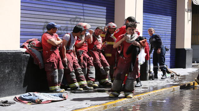 Municipio de Arequipa admite que le faltó rigor para fiscalizar local incendiado