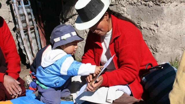 La comunicación entre los padres y los hijos es fundamental durante la emergencia sanitaria que atraviesa el Perú. (Foto: Gobierno del Perú)
