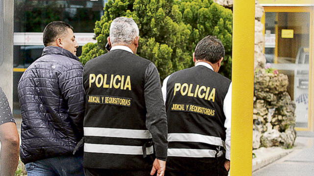 Fujimori a jefe policial: “Cumpla usted con su deber, no me voy a fugar”